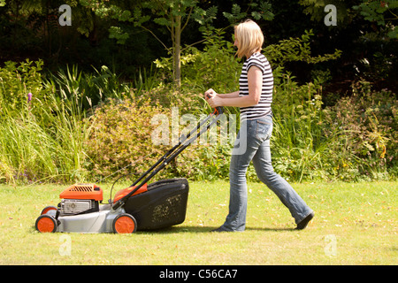 Gartenarbeit-Frau Stockfoto