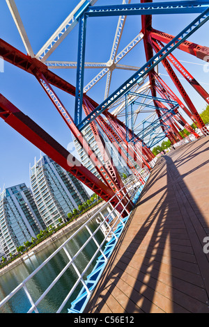 Über die Kaikanten in Salford Stockfoto