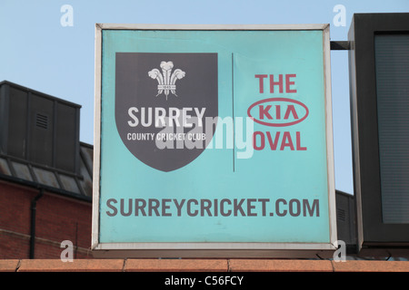 Melden Sie bei Hobbs Tor Einfahrt in den Kia Oval Cricket Ground, Heimat von Surrey County Cricket Club an, Kennington, Süd-London, UK. Stockfoto