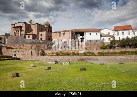 Außenseite des Heiligen Francisco Kirche und Kloster, Cusco, Peru Stockfoto