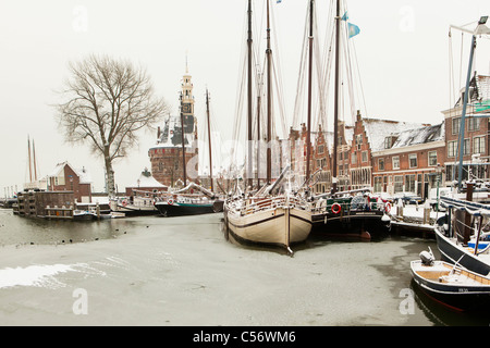 Die Niederlande, Hoorn, Hafen für traditionelle Segelboote. Winter, Schnee. Stockfoto