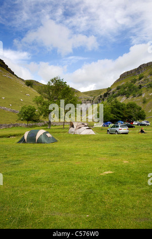 Campingplatz am Gordale Narbe Malhamdale Yorkshire Dales England Stockfoto