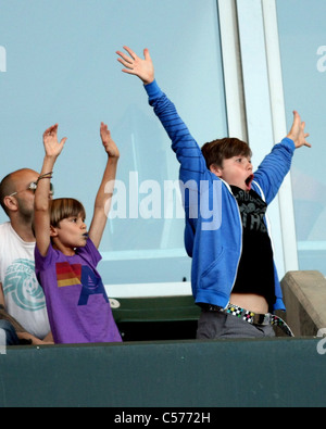 ROMEO BECKHAM BROOKLYN BECKHAM LA GALAXY V CHICAGO Feuer MLS CARSON LOS ANGELES Kalifornien 9. Juli 2011 Stockfoto