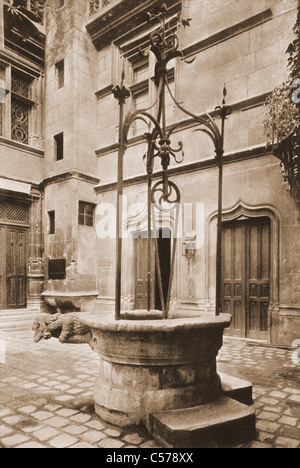 Heliogravüre des Hofes des Musée de Cluny Stockfoto