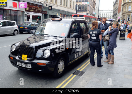 Ein Liverpool Beatles schwarz Tour Taxi Stockfoto