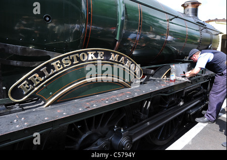 Erlestoke Manor Typenschild auf Great Western Dampf Lok uk Stockfoto