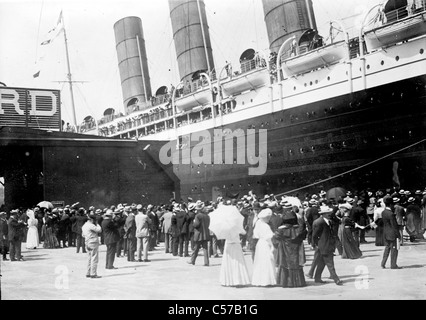 Dock-RMS Lusitania Ankunft in New York City Stockfoto