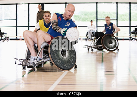 Para-Rugby-Spieler spielen rugby Stockfoto