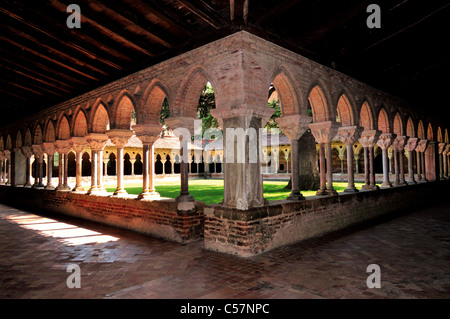 Frankreich, Jakobsweg: Romanische Kreuzgang Saint Peter´s Abbey in Moissac Stockfoto