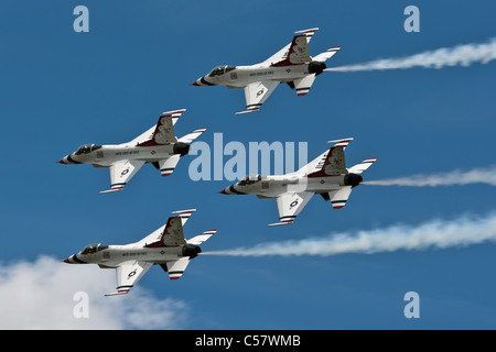 Die Thunderbirds f-16-Diamant-Formation gesehen bei RAF Waddington Stockfoto