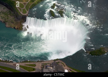 areial Blick auf den Horseshoe Falls vom Hubschrauberrundflug über Niagara Falls Ontario Kanada Stockfoto