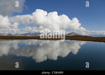 Berge, Bergsee, Bündner Alpen, Cumulus Mediocris, Europa, Graubünden, Graubünden, Kanton GR, Heap Wolken, Cumulus, heap Clo Stockfoto