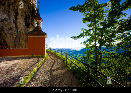 Wildkirchli, Schweiz, Europa, Kanton Appenzell Innerrhoden, Alpstein, Aussichtspunkt, Höhle, Weg, Kapelle, Morgenlicht Stockfoto