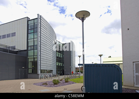 Stahlbau, entworfen von David Morley Associates enthält spezielle Einrichtungen für Sportunterricht. An der Loughborough University Stockfoto