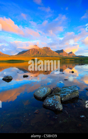 Abend, Abendstimmung, Alpenglühen, Ben Loyal, Berge, Bergen, Gewässern, Gipfel, Berggipfel, glühend, Great Britain, hoch Stockfoto