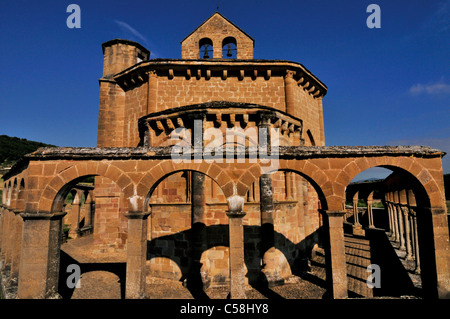 Spanien, Jakobsweg: Romanische Kirche Santa Maria de Eunate in Navarra Stockfoto