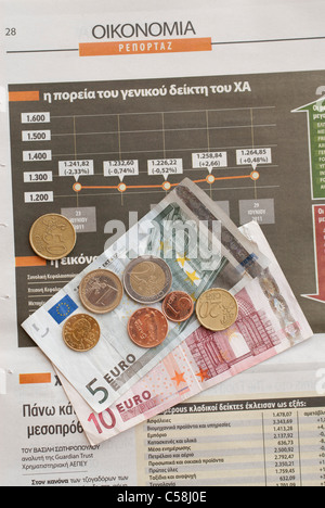 Finanzkrise, Griechenland, Zeitung, Artikel, Nachrichten, Griechisch, Münzen, Euro, griechischen Euro-Banknoten Stockfoto