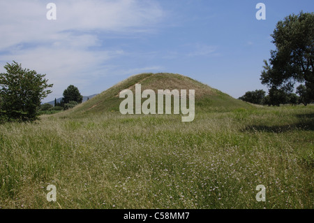 Griechenland. Tumulus des Marathon, Grab der 192 Athener in der Schlacht von Marathon (5. Jh. v. Chr.) gestorben. Stockfoto