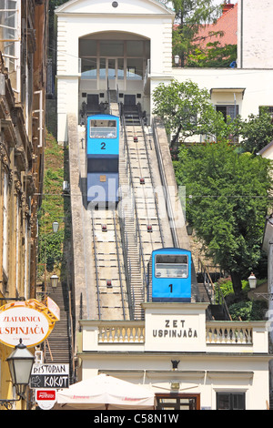 Zagreb-Standseilbahn, eines der kürzesten ÖPNV Seilbahnen der Welt, Denkmal der Kultur Stockfoto