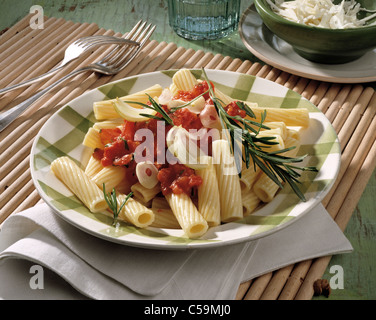 Penne mit heißen Tomatensauce (Penne Arrabiata) Stockfoto