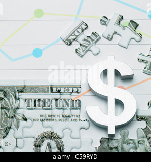 Dollar Bill Puzzle mit Dollarzeichen Stockfoto