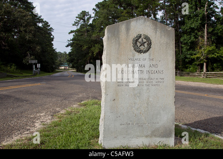 Melden Sie sich bei Einfahrt in Alabama-Coushatta Indianer-Reservat im Osten von Texas. Die Stämme siedelten ursprünglich in Texas in den 1780er Jahren Stockfoto