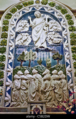 ASCENSIONE DI GESU' AL CIELO, von Andrea Della Robbia. Kapelle auf der linken Seite des Hauptaltars Basilika della Verna Stockfoto