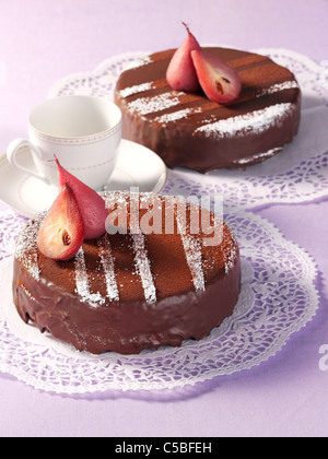 -Punch - Schokoladenkuchen mit Walnüssen Stockfoto