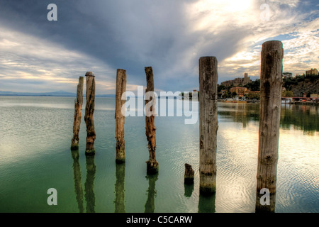 Die magischen Himmel in Passignano am Trasimeno, Perugia, Umbrien, Italien mit Lago Trasimeno Stockfoto