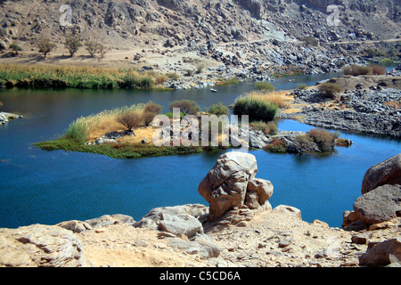 Ersten Katarakt des Nils angesehen von oben von Sehel Island, Assuan, Ägypten Stockfoto