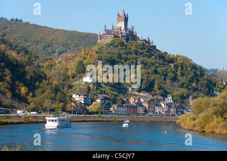 ICochem Kaiserburg (Reichsburg), Wahrzeichen von Cochem, Mosel, Rheinland-Pfalz, Deutschland, Europa Stockfoto