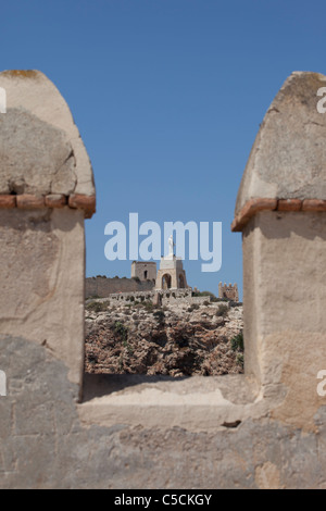 Blick durch die Zinnen an der Alcazaba von Almeria Stockfoto