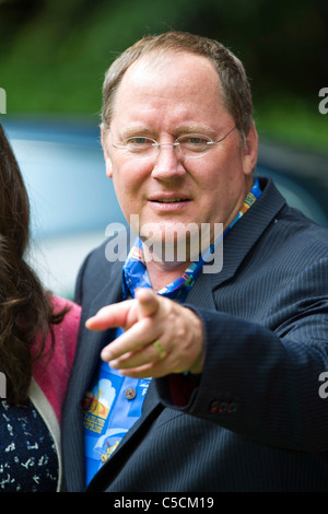 John Lasseter besucht die UK-Premiere von CARS 2 am Empire Leicester Square am 17. Juli 2011 in Whitehall Gardens, London Stockfoto