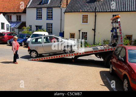 Wiederherstellung von unten gebrochen Auto, wenig Walsingham, Norfolk Stockfoto