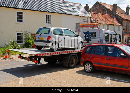 Wiederherstellung von unten gebrochen Auto, wenig Walsingham, Norfolk Stockfoto