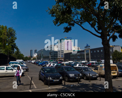 Paris, Frankreich, Vororte, Montreuil, Szenen, Parkplatz vor dem Einkaufszentrum 'La Grande Porte' Stockfoto