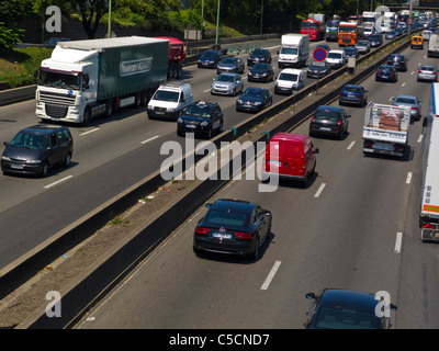 Paris, Frankreich, PKW- und Lkw-Verkehr auf Autobahnen, Vororten, Montreuil, Ringstraße, Périphérique Street Szenen, paris fahren Stockfoto