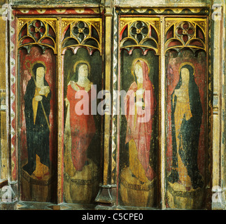 Gateley, Norfolk, Lettner mit 4 bemalte Frauenfiguren, 15. Jahrhundert, St. Etheldreda, Kostümmalerei, die Bleesed Jungfrau, Stockfoto