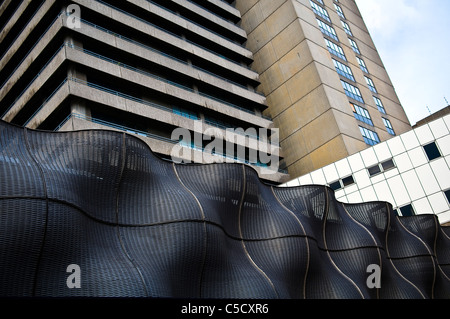 "Blaumann" Verkleidung für Guy's Hospital in London entworfen von Heatherwick Studio Stockfoto