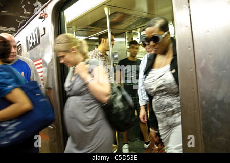 U-Bahn, Shuttle-Zug ´S´, Express u-Bahn Anschluss 42nd Street New York Hauptbahnhof und Times Square Street Stockfoto