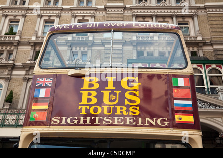 Big Bus Tour Unternehmen Bus am Bahnhof Charing Cross, London UK Stockfoto