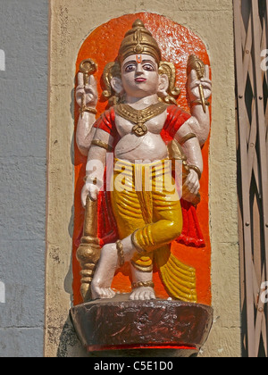 Statue von Jay-Vijay, Dwarpals auf Herrn Viththal Tempel, Viththalwadi, Pune, Maharashtra, Indien Stockfoto