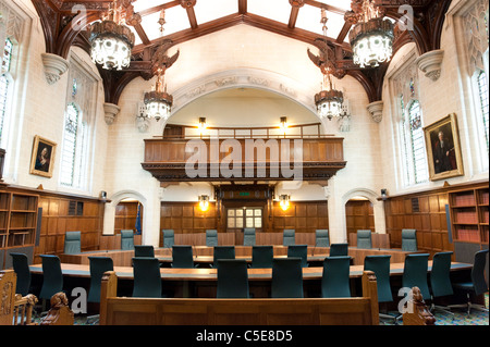 Gerichtssaal 1 am Obersten Gerichtshof des Vereinigten Königreichs, London, UK Stockfoto