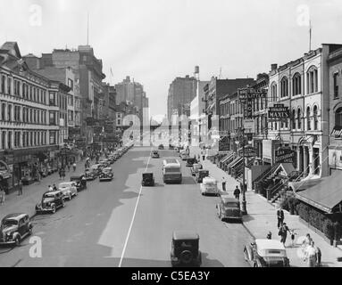 Stadtbild von E. 86th Street in New York der 1930er Jahre Stockfoto