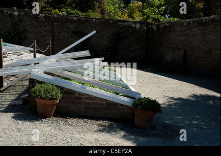 Die Ananas-Grube im Melone Hof in den Lost Gardens of Heligan, Cornwall, England, United Kingdom Stockfoto