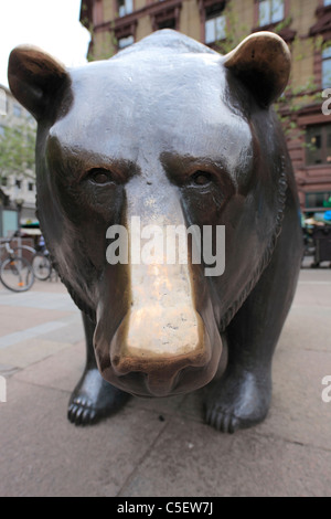 Bären Statuen außerhalb Börse Frankfurt, Deutschland Stockfoto