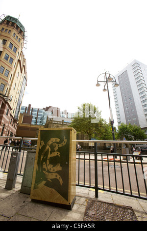 Anschlussdosen in Leeds, West Yorkshire, werden Kunstwerke. Park Row Zeichnung von Nick Cass Stockfoto