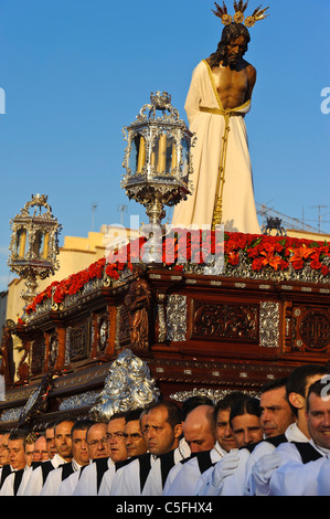 Prozession in der Semana Santa (Karwoche) in Malaga, Andalusien, Spanien Stockfoto