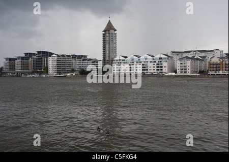 Chelsea Harbour und Imperial Wharf ist eine gemischte Nutzung Entwicklung auf der Themse in London. Stockfoto