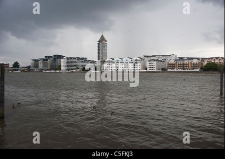 Chelsea Harbour und Imperial Wharf ist eine gemischte Nutzung Entwicklung auf der Themse in London. Stockfoto